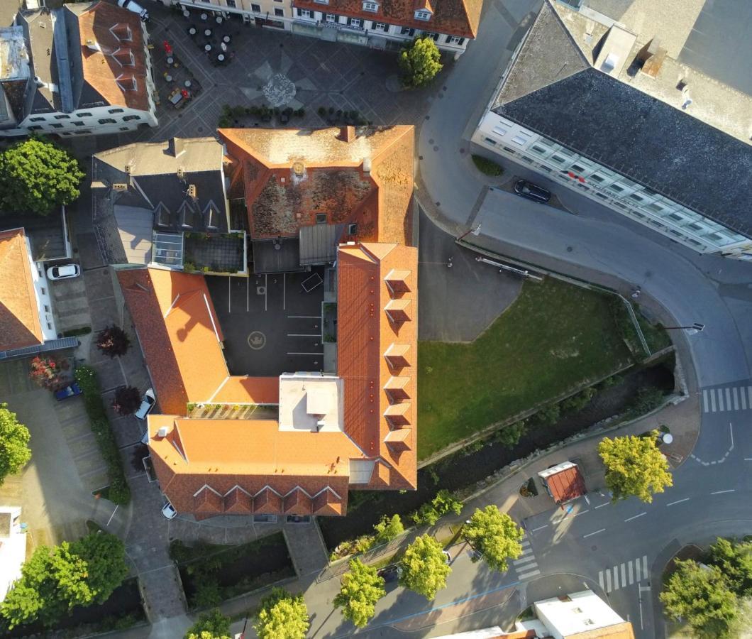 Stadthotel zur goldenen Krone Weiz Exterior foto